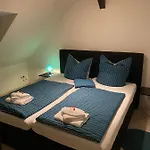 Sam - Gasthaus.md Privatunterkunft