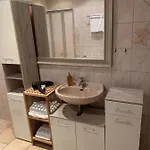 Sam - Gasthaus.md Privatunterkunft